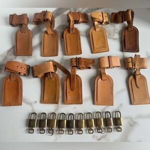 Authentic bundle Louis Vuitton key bundle set of 10 luggage tags 10